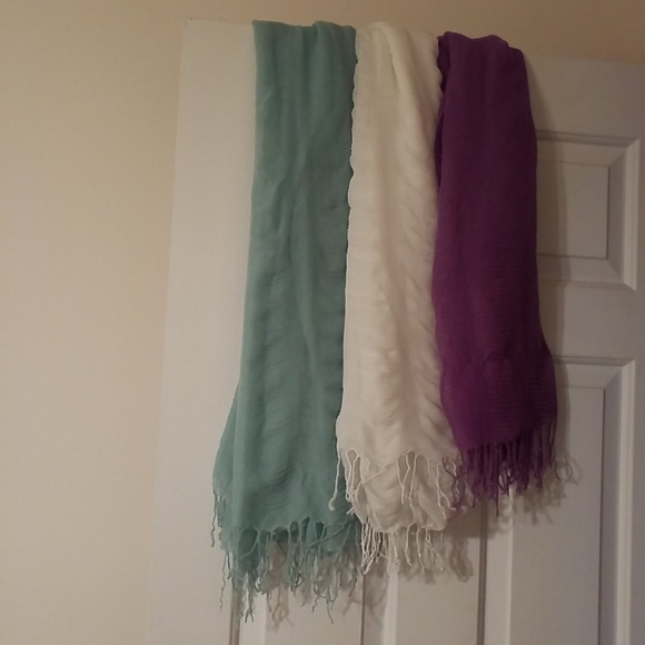 Scarves - Picture 2 of 2
